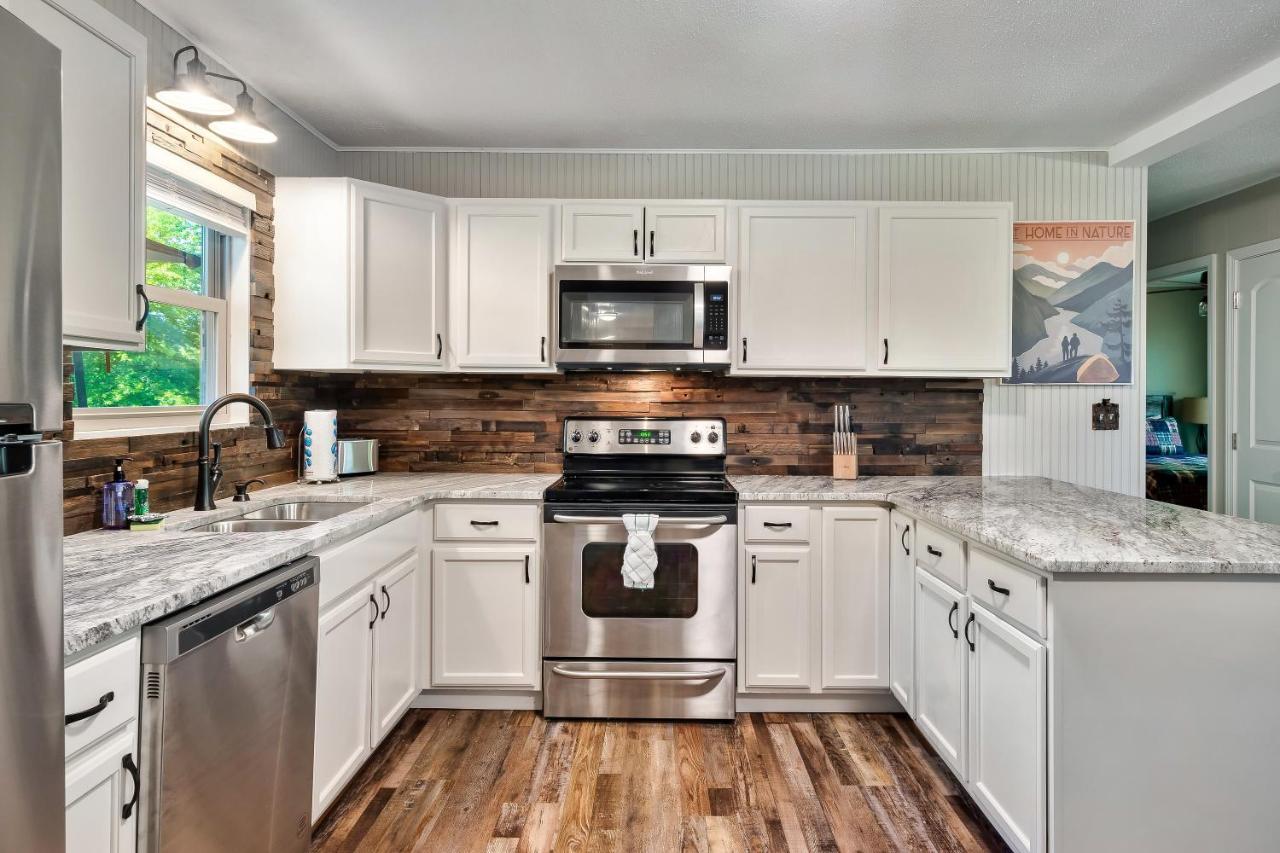 Modern Pigeon Forge Gem Near Dollywood, Gatlinburg & Smokies - 2 Mins To Pkwy & Strip, Hot Tub, Fire Pit, Cable, Hi-Speed Wifi Villa Екстериор снимка