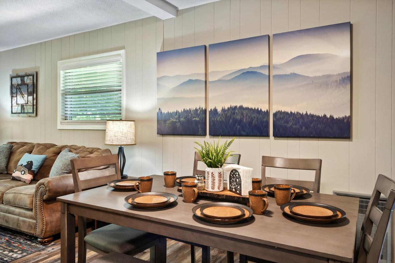 Modern Pigeon Forge Gem Near Dollywood, Gatlinburg & Smokies - 2 Mins To Pkwy & Strip, Hot Tub, Fire Pit, Cable, Hi-Speed Wifi Villa Екстериор снимка