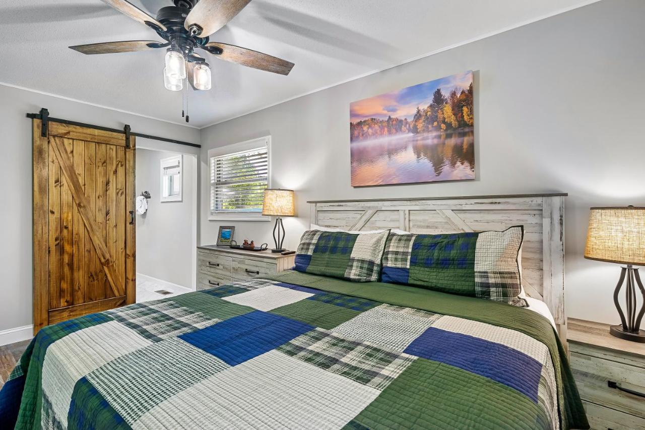 Modern Pigeon Forge Gem Near Dollywood, Gatlinburg & Smokies - 2 Mins To Pkwy & Strip, Hot Tub, Fire Pit, Cable, Hi-Speed Wifi Villa Екстериор снимка