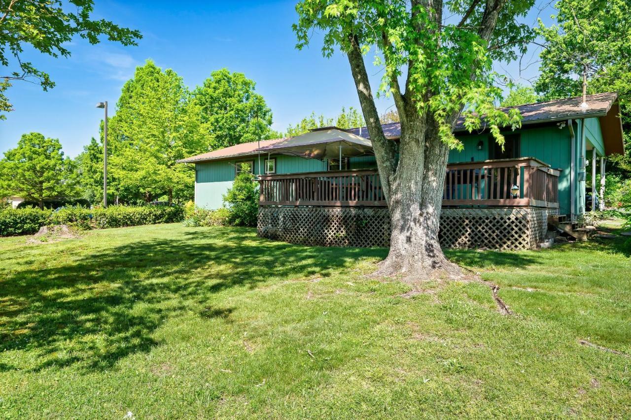 Modern Pigeon Forge Gem Near Dollywood, Gatlinburg & Smokies - 2 Mins To Pkwy & Strip, Hot Tub, Fire Pit, Cable, Hi-Speed Wifi Villa Екстериор снимка